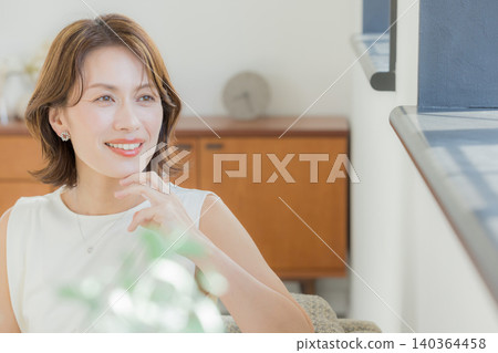 Women in their 40's Women in their 40's 140364458