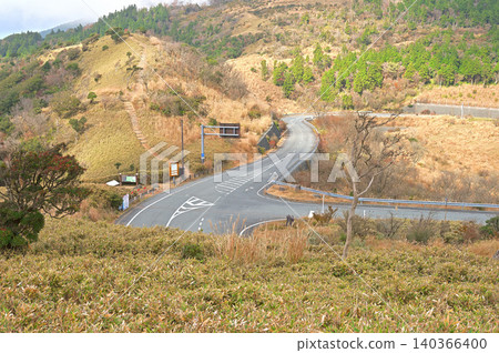 伊豆半島伊豆山脊步道:穿越草原和風早峠的道路 伊豆半島伊豆山脊步道:穿越草原和風早峠的道路 140366400