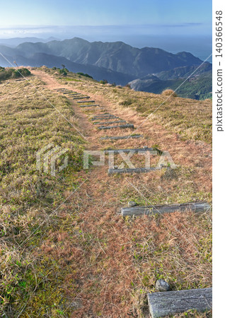 伊豆半島山脊步道:玉之山、宇久須峠、草脊步道及笠淵山觀景點 伊豆半島山脊步道:玉之山、宇久須峠、草脊步道及笠淵山觀景點 140366548