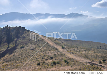 Izu Peninsula, Izu Mountain Ridge Trail, Tamanoyama, Ukusu Pass Grassland Trail and the mountain range beyond Izu Peninsula, Izu Mountain Ridge Trail, Tamanoyama, Ukusu Pass Grassland Trail and the mountain range beyond 140366563