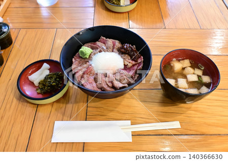 Akagyu Donburi, a specialty dish of Aso, Kumamoto Prefecture Akagyu Donburi, a specialty dish of Aso, Kumamoto Prefecture 140366630