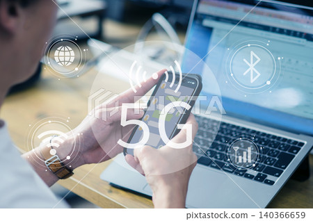 下一代5G通訊與無線圖示智慧型手機操作場景 下一代5G通訊與無線圖示智慧型手機操作場景 140366659