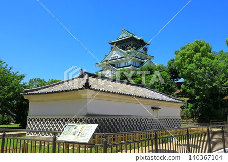 Fresh green Osaka Castle castle tower Fresh green Osaka Castle castle tower 140367104