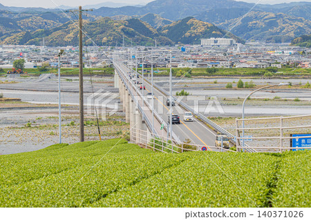 島田市(靜岡縣)的街景和茶園 島田市(靜岡縣)的街景和茶園 140371026