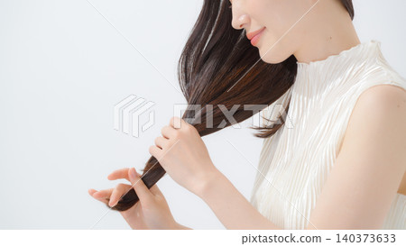 Women's hair care 140373633