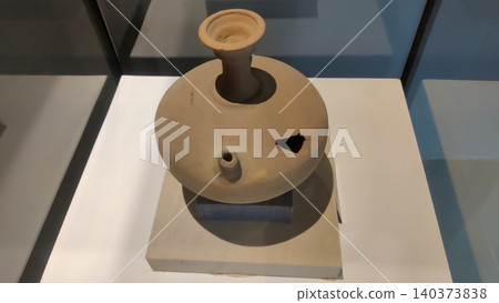Harappan water pitcher discovered during excavation in ancient Pakistan 140373838