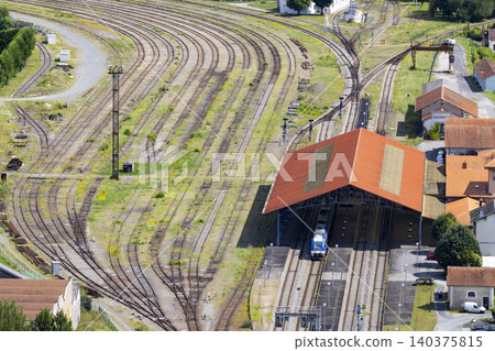 Capdenac train station complex with multiple railway tracks Capdenac train station complex with multiple railway tracks 140375815