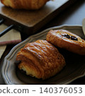 Bread  140376053