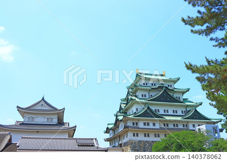 在愛知縣名古屋市，名古屋城掩映在綠樹叢中，景色宜人。 140378062