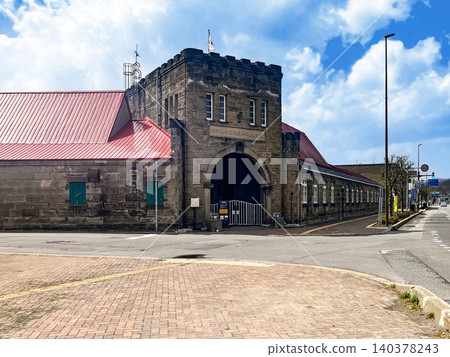 北海道餘市郡餘市町,Nikka威士忌餘市蒸餾所,石砌正門拱門,晴朗天氣。 北海道餘市郡餘市町,Nikka威士忌餘市蒸餾所,石砌正門拱門,晴朗天氣。 140378243