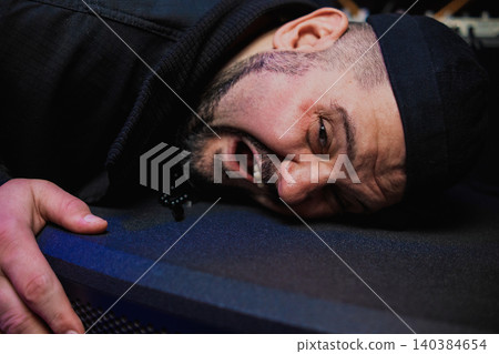 Portrait of a grimacing man 140384654