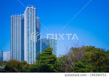 藍天和高層住宅大樓 藍天和高層住宅大樓 140384751