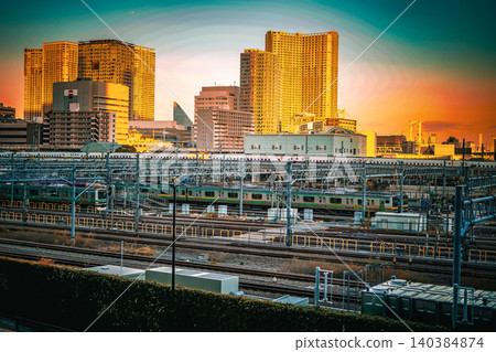 Vibrant twilight railway tracks Vibrant twilight railway tracks 140384874
