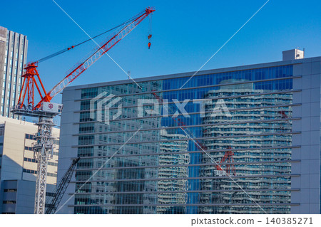 巨型起重機和建築施工 140385271