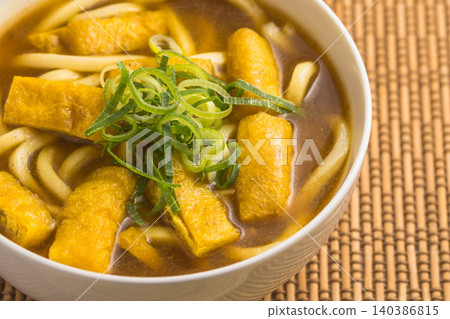 京都經典烏龍麵：切見咖哩烏龍麵 140386815