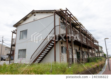 An old and very beautiful building I saw in a residential area in Ibaraki Prefecture, Japan. 140386822