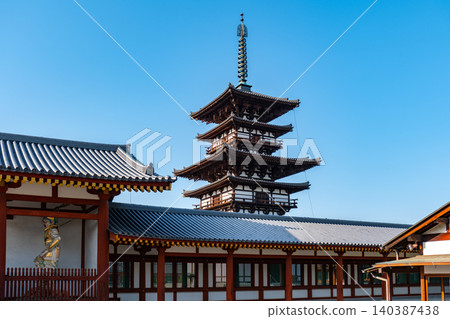 藥師寺：奈良縣奈良市西之京町中門和東塔 140387438