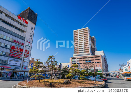 從靜岡縣沼津市JR沼津站前看到的景色 140388278