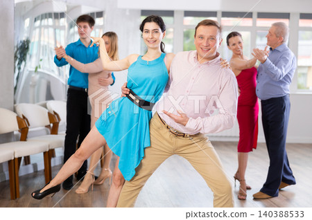 Man and woman dancing 140388533