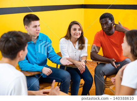 Group adult people discussion during business course 140388610