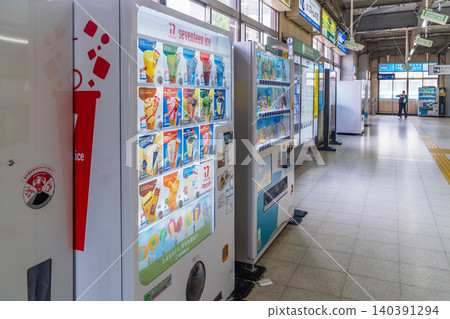Tokyo - Vending machine for drinks - Station ticket gate Tokyo - Vending machine for drinks - Station ticket gate 140391294