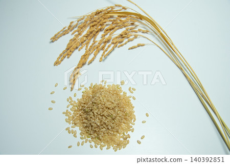 Rice and brown rice Rice and brown rice 140392851
