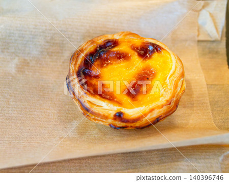 Isolate egg tart on paper Isolate egg tart on paper 140396746