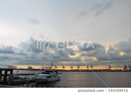 從青海觀景台看到的“海中長頸鹿” 140399410