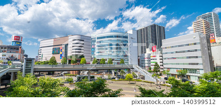 埼玉縣河口市JR河口站東出口前的景色 埼玉縣河口市JR河口站東出口前的景色 140399512