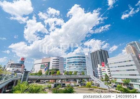埼玉縣河口市JR河口站東出口前的景色 埼玉縣河口市JR河口站東出口前的景色 140399514