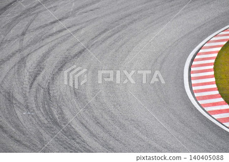 Circuit course corners and kerbs Circuit course corners and kerbs 140405088