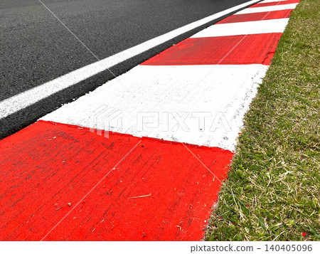 Circuit course corners and kerbs Circuit course corners and kerbs 140405096