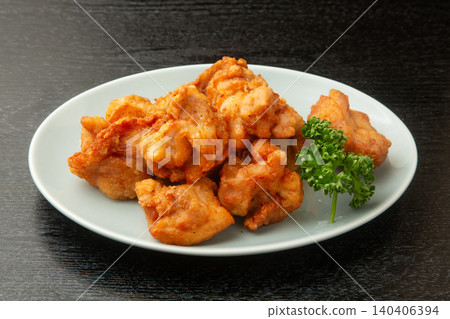 Deep-fried chicken 140406394