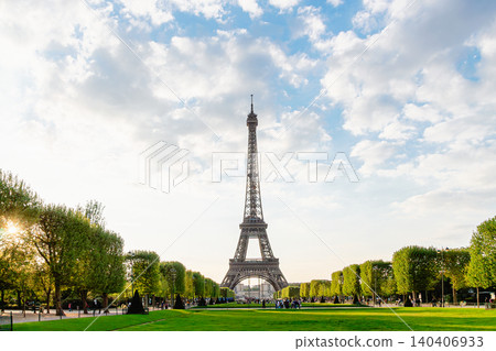 Eiffel Tower in Paris, France Eiffel Tower in Paris, France 140406933