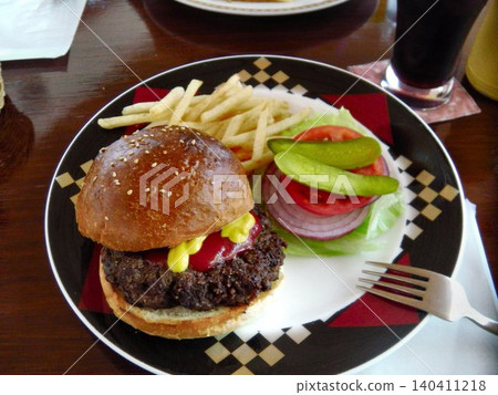 Enjoy a Navy Burger in Yokosuka, a city with a naval base... Enjoy a Navy Burger in Yokosuka, a city with a naval base... 140411218