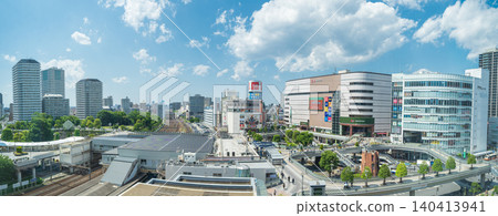 埼玉縣河口市JR河口站東出口前的景色 埼玉縣河口市JR河口站東出口前的景色 140413941