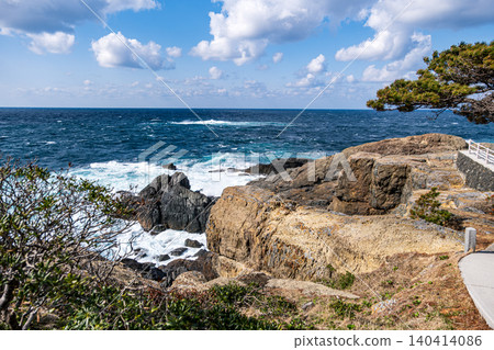 【#Shimane】Cliff near Hinomisaki Lighthouse 140414086