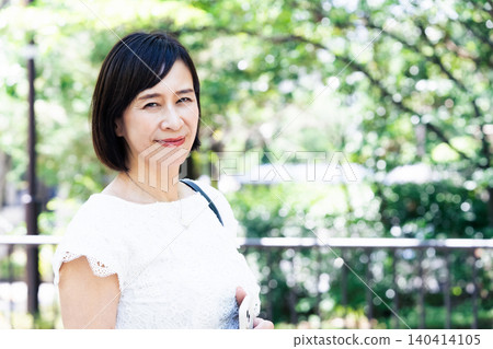 middle-aged women commuting to work middle-aged women commuting to work 140414105