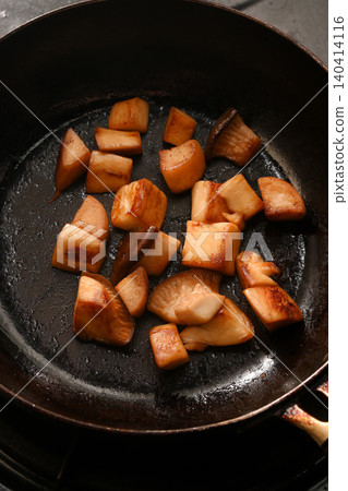 Stir-fried eringi butter sauce 140414116
