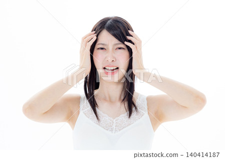 Young woman suffering from beauty 140414187