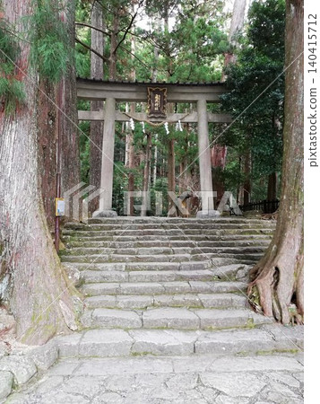 廣神社將那智瀑布本身視為其神聖的祭祀對象。 廣神社將那智瀑布本身視為其神聖的祭祀對象。 140415712