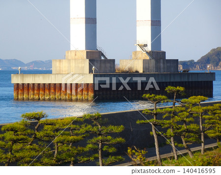從瀨戶大橋紀念公園看到的瀨戶大橋橋墩（香川縣坂出市番之洲綠町） 140416595