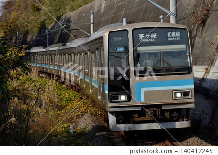 205系列500系列普通列車4在相模線上運行 205系列500系列普通列車4在相模線上運行 140417245