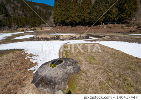 Tochimoto Temple Ruins during the lingering snow season: South Pagoda's central foundation stone, Kofu-cho, Tottori City, Tottori Prefecture Tochimoto Temple Ruins during the lingering snow season: South Pagoda's central foundation stone, Kofu-cho, Tottori City, Tottori Prefecture 140417447