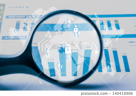 Understanding customer data through CRM tools and analysis in a business setting Understanding customer data through CRM tools and analysis in a business setting 140418906
