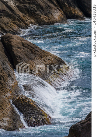 Onigajo's Strange Rock Formations: World Heritage Site, Kumano, Mie Prefecture 140419339