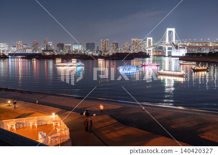 從台場海濱公園看到的彩虹橋夜景 140420327
