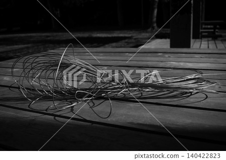 生鏽的電線 生鏽的電線 140422823