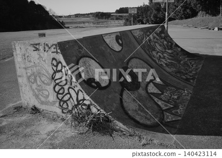 時金湖的滑板練習平台 140423114