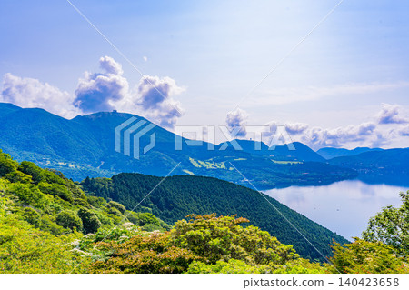 [Kanagawa Prefecture] Lake Ashi as seen from the Ashinoko Skyline Road 140423658